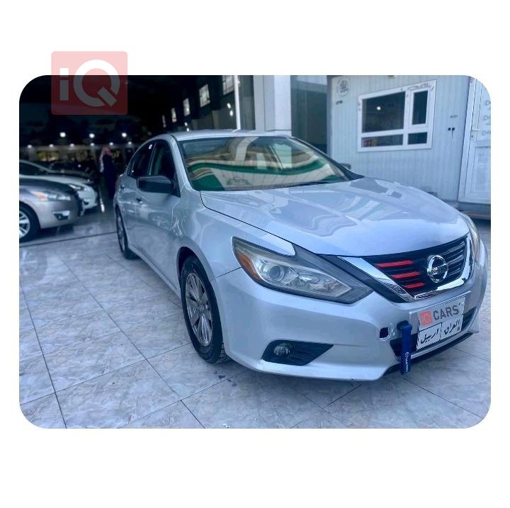 نيسان ألتيما